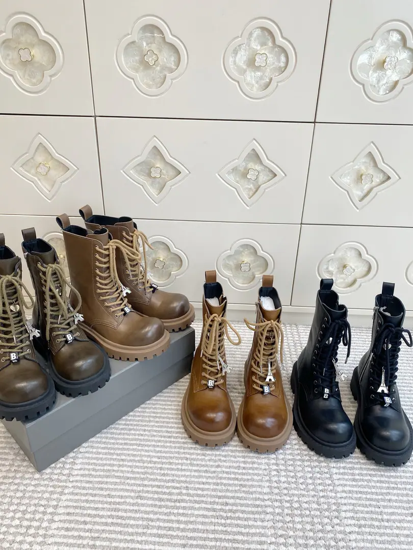 🖤BalenciagaBig head with Martin boots.🗼