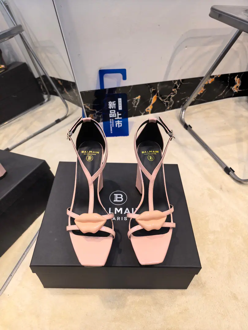 Plant exits, 𝘽𝙖𝙡*𝙖𝙞𝙣 Balman.2026Spring and summer's latest show hates the sandals of the water station.. ʚ😊ɞ The name Balman.𝘽𝙖𝙡𝙢𝙖𝙞𝙣By the French fashion designer.𝙥𝙞𝙚𝙧𝙧𝙚 𝘽𝙖𝙡𝙢𝙖𝙞𝙣（Pierre..Balman.）Mr. S. was created1945The old fashion house., with𝘿𝙞𝙤𝙧, 𝘽𝙖𝙡𝙚𝙣𝙘𝙞𝙖𝙜𝙖And we're going to be the three-star fashions after World War II.[Sneak.][Sneak.]This is a purely manual fashion piece. ʚ😊ɞ 𝘽𝙖𝙡𝙢𝙖𝙞𝙣Balman. The more you look at it, the more you look at it. Get a pair of Balman's shoes.𝘽𝙖𝙡𝙢𝙖𝙞𝙣 The invincible is a beautiful place.[Tooth.][Tooth.][Tooth.]That's a lot of energy. It's not good.[Tooth.][Tooth.][Tooth.] 🐝👣 ✔Original plant development, No originals, no goods. 〰 ɪɴғᴏʀᴍᴀᴛɪᴏɴ 〰 💎Material: Import paints 💎Uchi.: Imported cattle skin 💎He's tall.: 10.5𝐶𝑀♡ 💎Otsumi!: Italian imports are so thick. 💎Codes: 36--42（40.41.42Custom without re-offer）