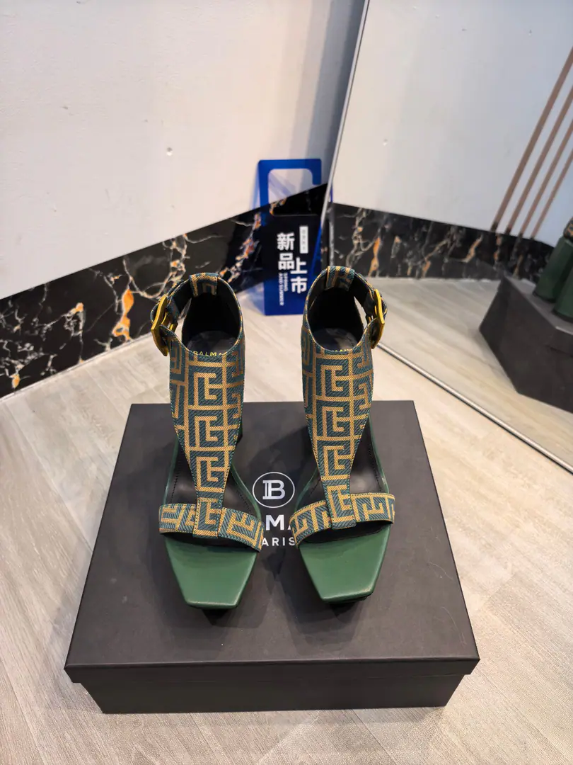 Plant exits, 𝘽𝙖𝙡*𝙖𝙞𝙣 Balman.2026Spring and summer's latest show hates the sandals of the water station.. ʚ😊ɞ The name Balman.𝘽𝙖𝙡𝙢𝙖𝙞𝙣By the French fashion designer.𝙥𝙞𝙚𝙧𝙧𝙚 𝘽𝙖𝙡𝙢𝙖𝙞𝙣（Pierre..Balman.）Mr. S. was created1945The old fashion house., with𝘿𝙞𝙤𝙧, 𝘽𝙖𝙡𝙚𝙣𝙘𝙞𝙖𝙜𝙖And we're going to be the three-star fashions after World War II.[Sneak.][Sneak.]This is a purely manual fashion piece. ʚ😊ɞ 𝘽𝙖𝙡𝙢𝙖𝙞𝙣Balman. The more you look at it, the more you look at it. Get a pair of Balman's shoes.𝘽𝙖𝙡𝙢𝙖𝙞𝙣 The invincible is a beautiful place.[Tooth.][Tooth.][Tooth.]That's a lot of energy. It's not good.[Tooth.][Tooth.][Tooth.] 🐝👣 ✔Original plant development, No originals, no goods. 〰 ɪɴғᴏʀᴍᴀᴛɪᴏɴ 〰 💎Material: Original CustomiseLOGOBrush 💎Uchi.: Imported cattle skin 💎He's tall.: 10.5𝐶𝑀♡ 💎Otsumi!: Italian imports are so thick. 💎Codes: 36--42（40.41.42Custom without re-offer）
