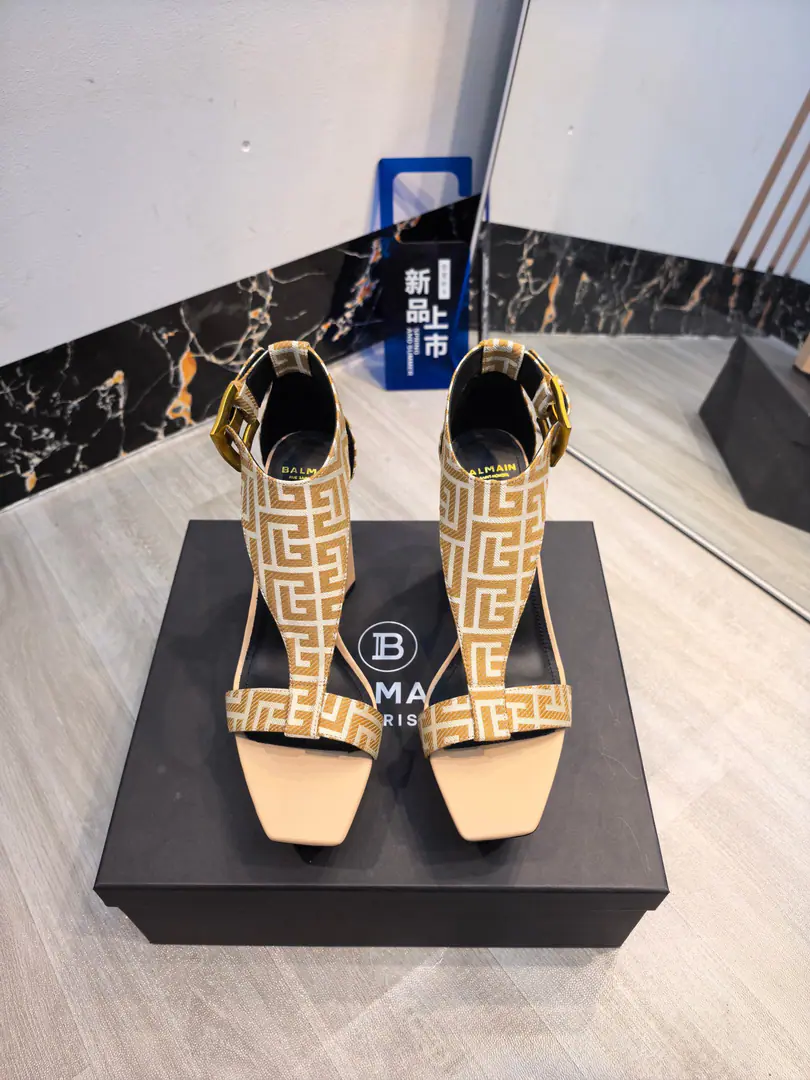 Plant exits, 𝘽𝙖𝙡*𝙖𝙞𝙣 Balman.2026Spring and summer's latest show hates the sandals of the water station.. ʚ😊ɞ The name Balman.𝘽𝙖𝙡𝙢𝙖𝙞𝙣By the French fashion designer.𝙥𝙞𝙚𝙧𝙧𝙚 𝘽𝙖𝙡𝙢𝙖𝙞𝙣（Pierre..Balman.）Mr. S. was created1945The old fashion house., with𝘿𝙞𝙤𝙧, 𝘽𝙖𝙡𝙚𝙣𝙘𝙞𝙖𝙜𝙖And we're going to be the three-star fashions after World War II.[Sneak.][Sneak.]This is a purely manual fashion piece. ʚ😊ɞ 𝘽𝙖𝙡𝙢𝙖𝙞𝙣Balman. The more you look at it, the more you look at it. Get a pair of Balman's shoes.𝘽𝙖𝙡𝙢𝙖𝙞𝙣 The invincible is a beautiful place.[Tooth.][Tooth.][Tooth.]That's a lot of energy. It's not good.[Tooth.][Tooth.][Tooth.] 🐝👣 ✔Original plant development, No originals, no goods. 〰 ɪɴғᴏʀᴍᴀᴛɪᴏɴ 〰 💎Material: Original CustomiseLOGOBrush 💎Uchi.: Imported cattle skin 💎He's tall.: 10.5𝐶𝑀♡ 💎Otsumi!: Italian imports are so thick. 💎Codes: 36--42（40.41.42Custom without re-offer）