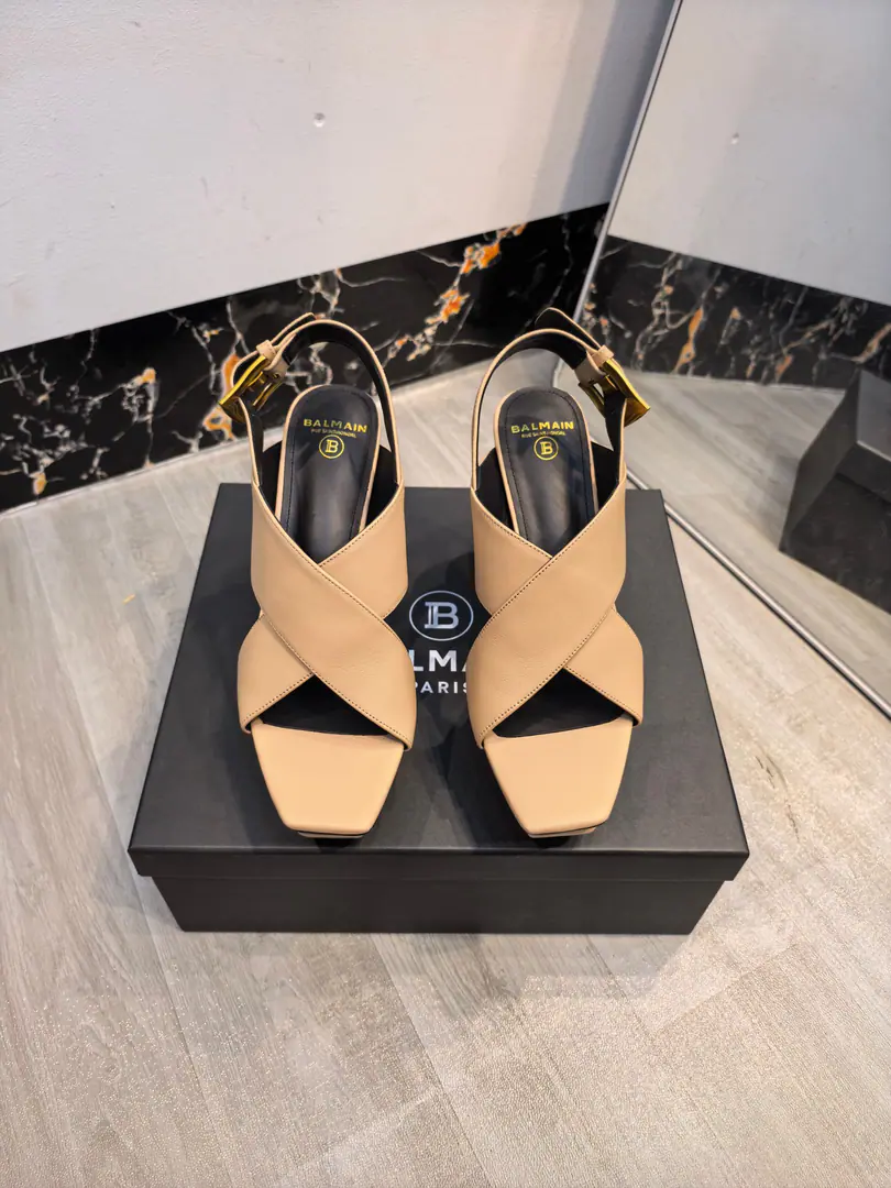Plant exits, 𝘽𝙖𝙡*𝙖𝙞𝙣 Balman.2026Spring and summer's latest show hates the water-proof sandals.. ʚ😊ɞ The name Balman.𝘽𝙖𝙡𝙢𝙖𝙞𝙣By the French fashion designer.𝙥𝙞𝙚𝙧𝙧𝙚 𝘽𝙖𝙡𝙢𝙖𝙞𝙣（Pierre..Balman.）Mr. S. was created1945The old fashion house., with𝘿𝙞𝙤𝙧, 𝘽𝙖𝙡𝙚𝙣𝙘𝙞𝙖𝙜𝙖And we're going to be the three-star fashions after World War II.[Sneak.][Sneak.]This is a purely manual fashion piece. ʚ😊ɞ 𝘽𝙖𝙡𝙢𝙖𝙞𝙣Balman. The more you look at it, the more you look at it. Get a pair of Balman's shoes.𝘽𝙖𝙡𝙢𝙖𝙞𝙣 The invincible is a beautiful place.[Tooth.][Tooth.][Tooth.]That's a lot of energy. It's not good.[Tooth.][Tooth.][Tooth.] 🐝👣 ✔Original plant development, No originals, no goods. 〰 ɪɴғᴏʀᴍᴀᴛɪᴏɴ 〰 💎Material: Imported cattle skin 💎Uchi.: Imported cattle skin 💎He's tall.: 10.5𝐶𝑀♡ 💎Otsumi!: Italian imports are so thick. 💎Codes: 36--42（40.41.42Custom without re-offer）