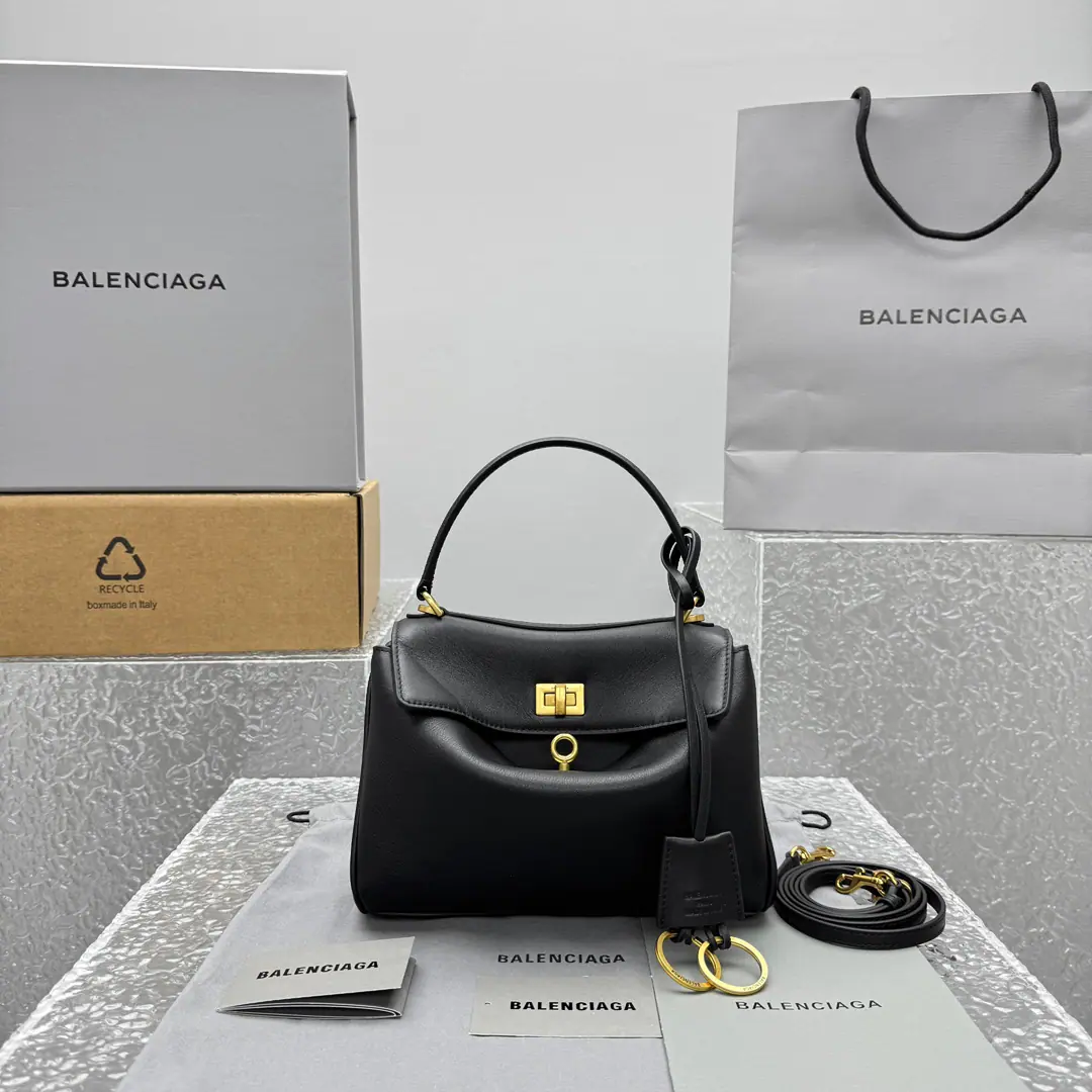 MiniVersion｛Mini-Hermet.｝ 𝐁𝐀𝐋𝐄𝐍𝐂𝐈𝐀𝐆𝐀 𝐑𝐎𝐃𝐄𝐎 Handbag.🗯️ The new money can be said to be the top., Some of them are monotheistic., Recreate a new style., The laziness of the fascination is not against the Parisian family., I'm not getting any taste., The leather looks super-quality., Black-modern stylish and fashionable., Three dimensions. - Yes, sir., Different sizes, Values and usages coexist with process, You can fit in with your hands around.～The color value goes straight out. Paragraph: 92866 Dimensions: Bottom23xHigh10xKuan8cmC168898（No apparel）