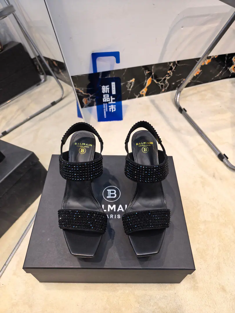 Plant exits, 𝘽𝙖𝙡*𝙖𝙞𝙣 Balman.2026Spring and summer's latest show hates the sandals of the water station.. ʚ😊ɞ The name Balman.𝘽𝙖𝙡𝙢𝙖𝙞𝙣By the French fashion designer.𝙥𝙞𝙚𝙧𝙧𝙚 𝘽𝙖𝙡𝙢𝙖𝙞𝙣（Pierre..Balman.）Mr. S. was created1945The old fashion house., with𝘿𝙞𝙤𝙧, 𝘽𝙖𝙡𝙚𝙣𝙘𝙞𝙖𝙜𝙖And we're going to be the three-star fashions after World War II.[Sneak.][Sneak.]This is a purely manual fashion piece. ʚ😊ɞ 𝘽𝙖𝙡𝙢𝙖𝙞𝙣Balman. The more you look at it, the more you look at it. Get a pair of Balman's shoes.𝘽𝙖𝙡𝙢𝙖𝙞𝙣 The invincible is a beautiful place.[Tooth.][Tooth.][Tooth.]That's a lot of energy. It's not good.[Tooth.][Tooth.][Tooth.] 🐝👣 ✔Original plant development, No originals, no goods. 〰 ɪɴғᴏʀᴍᴀᴛɪᴏɴ 〰 💎Material: Import of sheep+Import Czech drills 💎Uchi.: Imported cattle skin 💎He's tall.: 10.5𝐶𝑀♡ 💎Otsumi!: Italian imports are so thick. 💎Codes: 36--42（40.41.42Custom without re-offer）