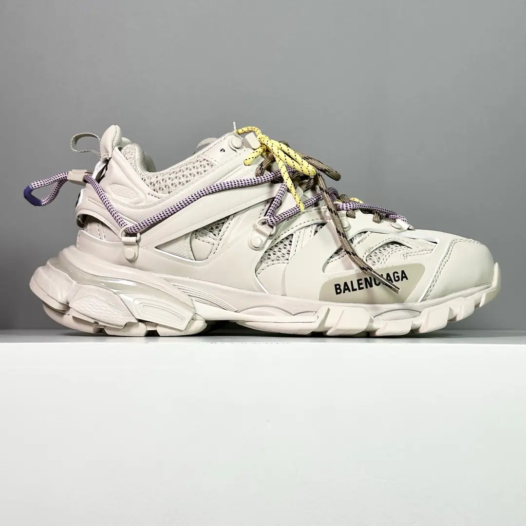 We're here today.【OKScan Version】The pure original Parisian of the third generation. 3.0- We'll tie the money. Information: New paragraphBALENCIAGA Parisian.-Runner, It's by the overcoat., Old, We'll have to sew it in detail., Show the designer. Demna Sports shoes., With a pair.「Old shoes.」Passing the regenesis., Backboard, The shoe head., And it's shown. Demna Structural vision for the future The original box is 100% back to the official configuration from inside to outside. Top level for crushing all versions of code: 35 36 37 38 39 40 41 42 43 44 45 46