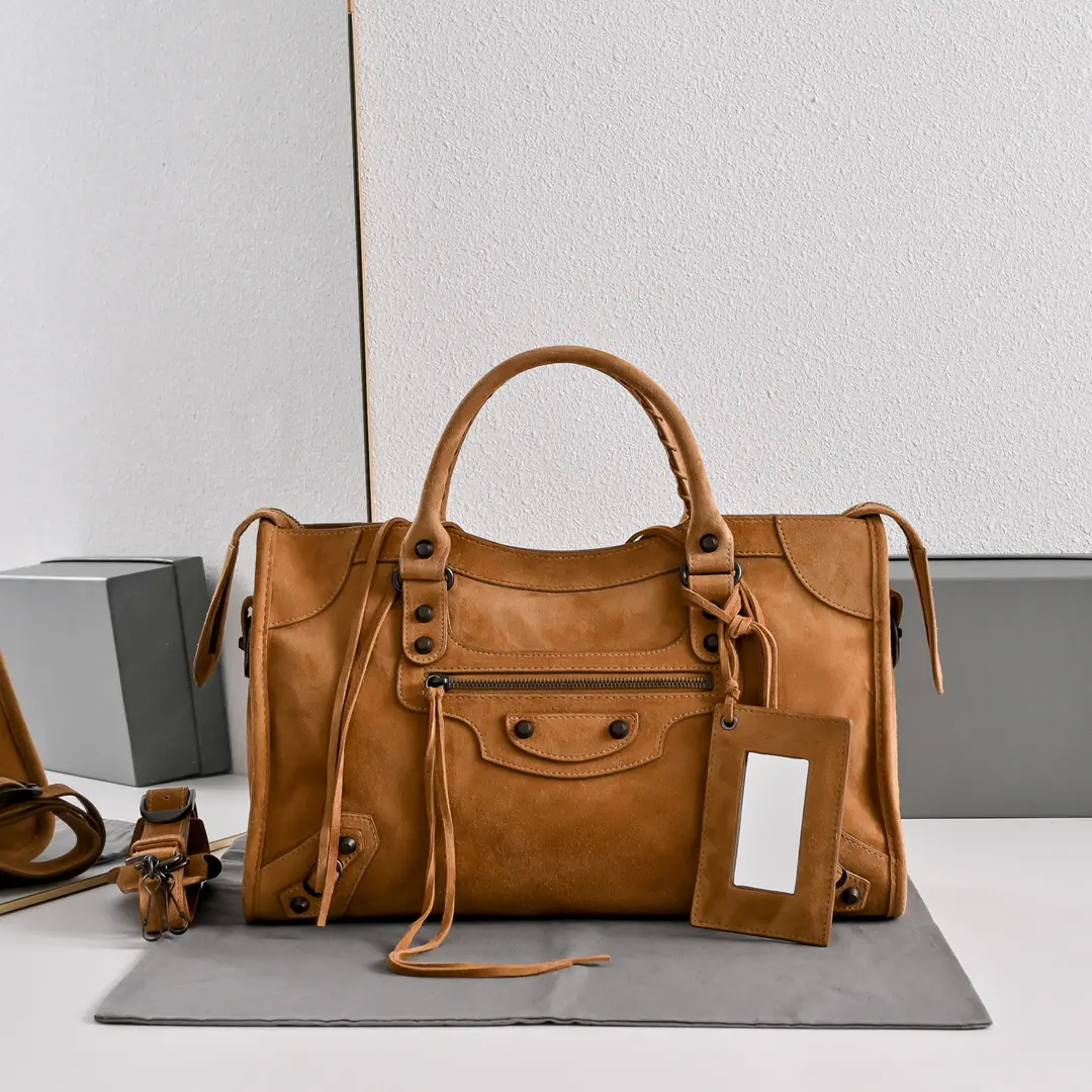 - Oh, my God.26New year's money, Pee.+Mirror Series！ Dimensions: 38cm, Colours: Light brown.