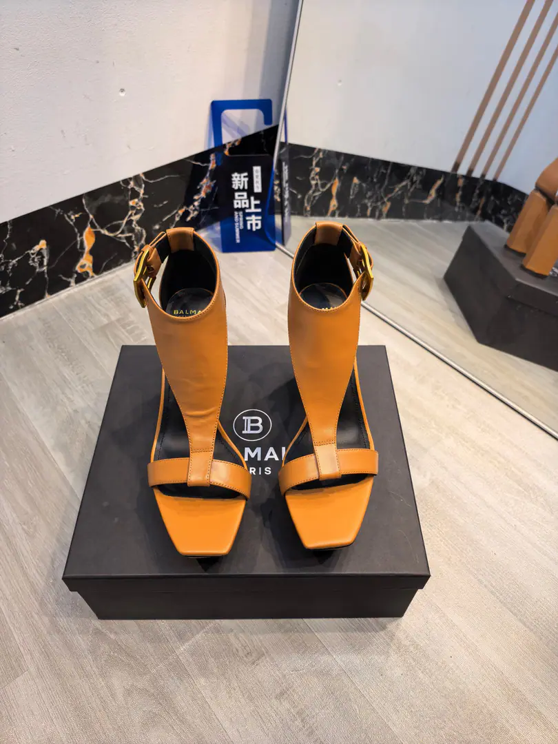 Plant exits, 𝘽𝙖𝙡*𝙖𝙞𝙣 Balman.2026Spring and summer's latest show hates the sandals of the water station.. ʚ😊ɞ The name Balman.𝘽𝙖𝙡𝙢𝙖𝙞𝙣By the French fashion designer.𝙥𝙞𝙚𝙧𝙧𝙚 𝘽𝙖𝙡𝙢𝙖𝙞𝙣（Pierre..Balman.）Mr. S. was created1945The old fashion house., with𝘿𝙞𝙤𝙧, 𝘽𝙖𝙡𝙚𝙣𝙘𝙞𝙖𝙜𝙖And we're going to be the three-star fashions after World War II.[Sneak.][Sneak.]This is a purely manual fashion piece. ʚ😊ɞ 𝘽𝙖𝙡𝙢𝙖𝙞𝙣Balman. The more you look at it, the more you look at it. Get a pair of Balman's shoes.𝘽𝙖𝙡𝙢𝙖𝙞𝙣 The invincible is a beautiful place.[Tooth.][Tooth.][Tooth.]That's a lot of energy. It's not good.[Tooth.][Tooth.][Tooth.] 🐝👣 ✔Original plant development, No originals, no goods. 〰 ɪɴғᴏʀᴍᴀᴛɪᴏɴ 〰 💎Material: Imported cattle skin 💎Uchi.: Imported cattle skin 💎He's tall.: 10.5𝐶𝑀♡ 💎Otsumi!: Italian imports are so thick. 💎Codes: 36--42（40.41.42Custom without re-offer）