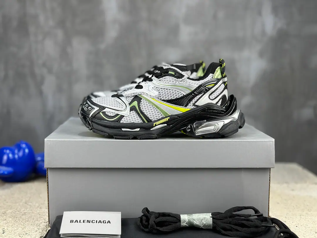 🌀【The present.】Top Match Runner-2 Breaking the wind. New paragraphBALENCIAGA Parisian.-Runner, It's by the overcoat., Old, We'll have to sew it in detail., Show the designer. Demna Sports shoes., With a pair.「Old shoes.」Passing the regenesis., Backboard, The shoe head., And it's shown. Demna Structural vision for the future The original box is 100% back to the official configuration from inside to outside. Top level for crushing all versions of code: 35 36 37 38 39 40 41 42 43 44 45 46