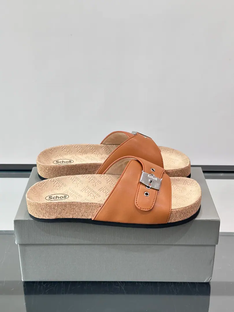balenciaga&Birkenstock BostonJoint sandals.🩴Shoes., Signal double-banded.+Metal button design, The skin of the cow is so good.！The soles of the softwood shoes fit the bow., Full support., It's nice to wear it for a long time.～The ancient wind is a little light., I can easily handle my day off or my day off., Comfortable and cozy., No wonder it's classic.！✨ size: 39-44（38.45.46Custom）