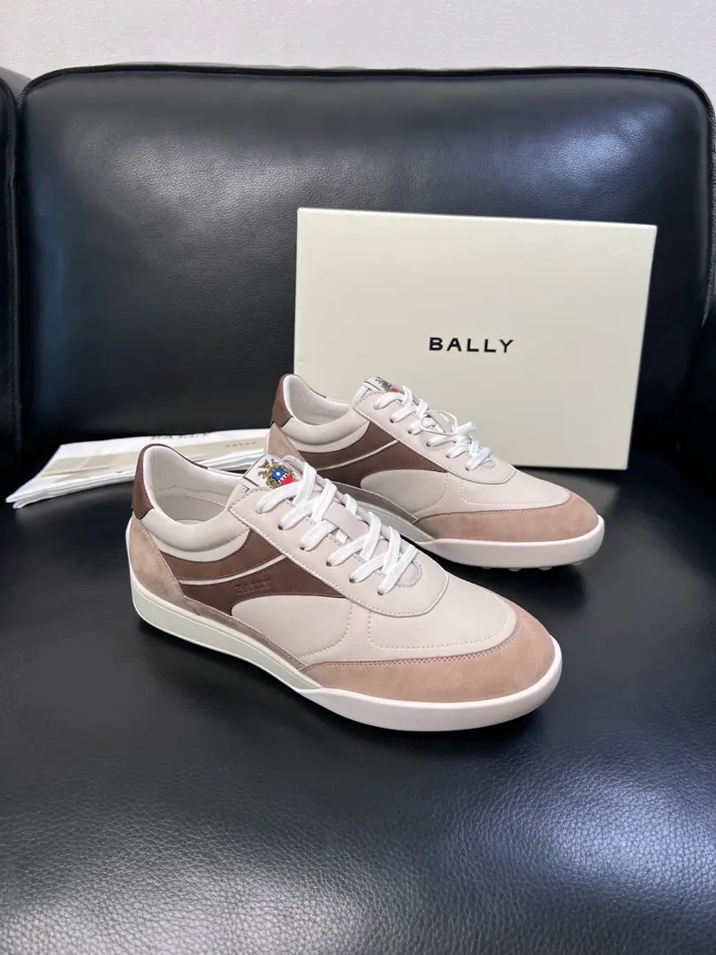 BALLY High Quality Top-level craft Barry. The cabinet is configured with the original plant, The salami is imported into the country., Imported water- dyeed cattle mats, Shoes under the sole.: The original plant is used for the original base., It's super comfortable to be a sole-acting base., The original factory and the single., Welcome to the comparison., Codes 39-44（Sold 45 ）