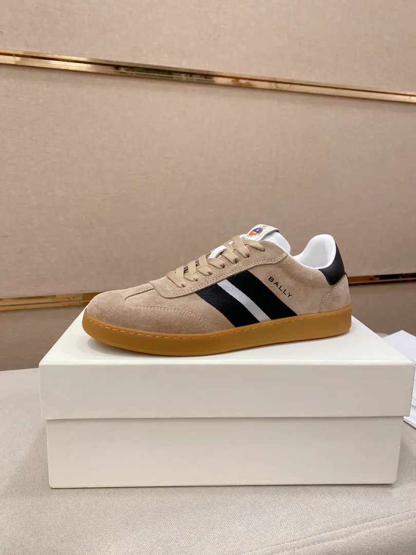 Plant prices: BALLY🔍Top-level requisition🇮🇹 Barry. Classic Color Counter Synchronization, The shoes are in the pasta., Imported cattle mats, Shoes under the sole.: The original plant is used for the original base., It's super comfortable to be a sole-acting base., The original factory and the single., 🔍🔍High Quality, You can come in and out of the counter., Welcome to the comparison., Codes 38-45（Sold 46）