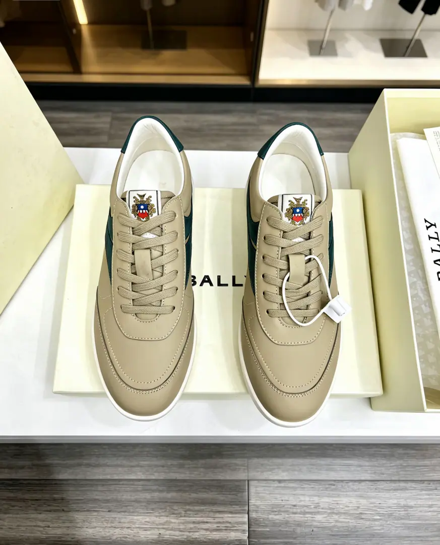 【 BALLY】Barry. High-end quality Original List🔍🔍Leisure sports shoes Shoe.: Imports🔝Napa Skin., Car-travage process, A little anti-feathers..Shoe tongue.. The Chou-Bo brand of Silken.logo Uchi.: Water-tied cow skin. Otsumi!: Super light-strength-resistant.·Rubber. Combination of double-coloured large bottom Super-high-quality control.·- I'm doing a little work.: Highlight(High-end·- How expensive.·Slot) Size: 39-44（38, 45, Make a reservation.)