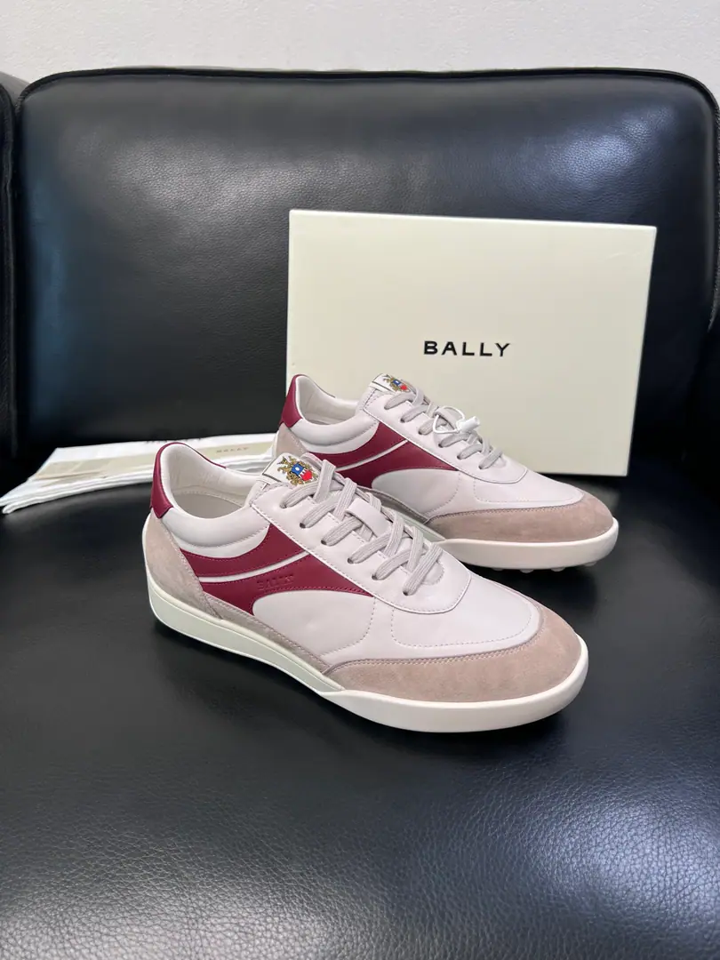 BALLY High Quality Top-level craft Barry. The cabinet is configured with the original plant, The salami is imported into the country., Imported water- dyeed cattle mats, Shoes under the sole.: The original plant is used for the original base., It's super comfortable to be a sole-acting base., The original factory and the single., Welcome to the comparison., Codes 39-44（Sold 45 ）