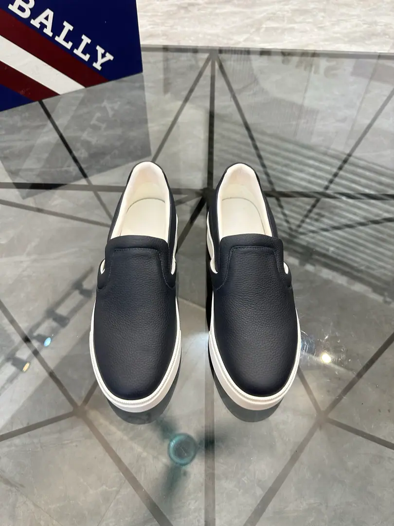 Sell Price: ¥ Trade marks: BALLY*「Barry.*」A foot. Positive code number: 38-44(Make a reservation.45.46) Commodity materials: The shoe is imported into the skin of the cow., In the sheep's skin., Original Base. Part No. No.
