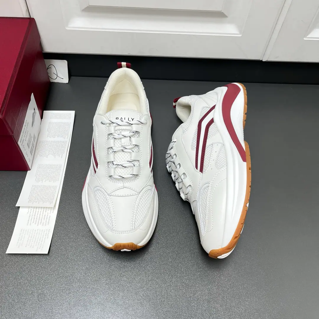 New paragraphBallyBarry. A new man's swab of leisure sneakers., Heavy pound roll. This one uses the imported cow-side collagers to feed the web-eyed shoes., - We have a side.BIt's a classic red-and-white striped rubber logo., We'll be drawn to the back and back., Shoe and tongue.BallyLetter sign dots, Personally., It's a very good recognition., With a logo, a cow's skin and feet., The fabric is in the air., A combination of impact-resistant, smooth-flip rubber., The upper foot is extremely comfortable., Quality perception, Welcome to the order.. Shoes numbers: 39/40/41/42/43/44 Original Box Packaging