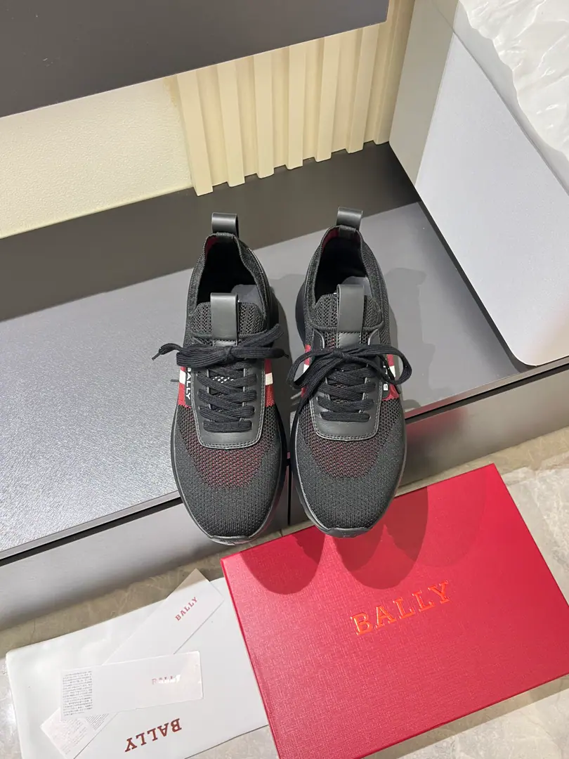 BALLY The latest barley man's leisure shoes in summer.👟, Barry's classic red and white., Classic Colour. Black and red and light., Using imported fly fabric, Brief, Comfortable., Breathe.[John.]The rubber snowflake is skimmed., With super-cracking and sliability., size: 38-44！