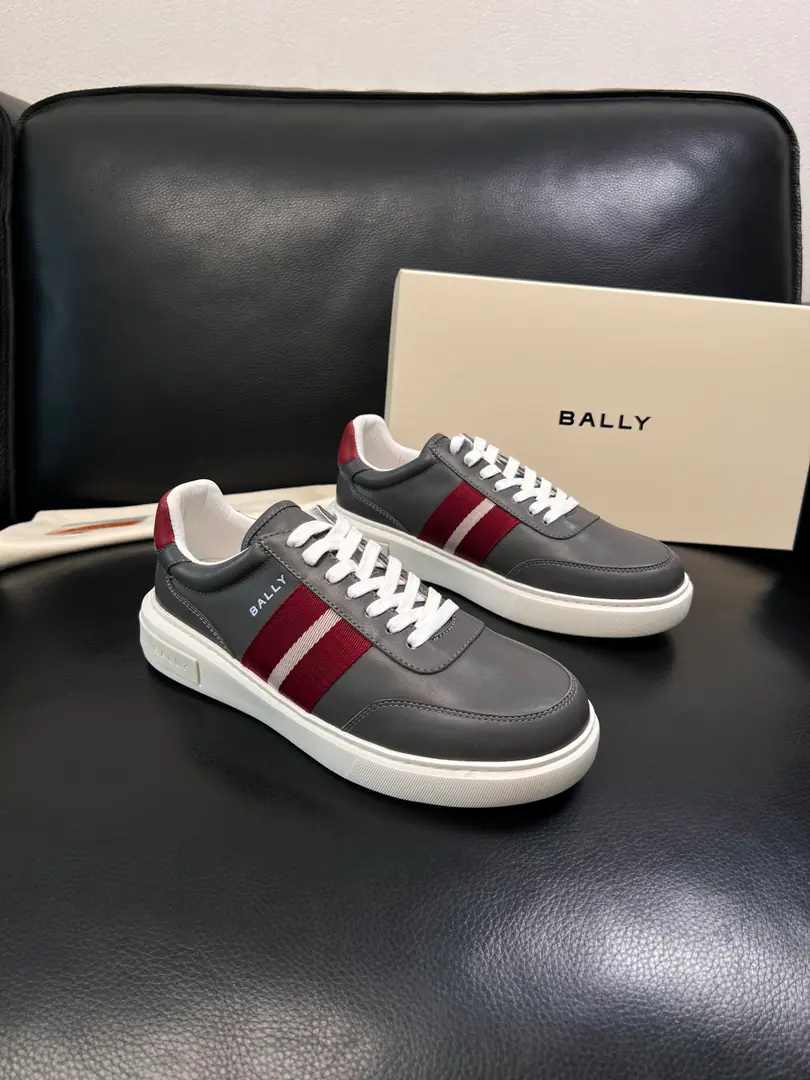BALLY High Quality Top-level craft Barry. The cabinet is configured with the original plant, The salami is imported into the country., Imported water- dyeed cattle mats, Shoes under the sole.: The original plant is used for the original base., It's super comfortable to be a sole-acting base., The original factory and the single., Welcome to the comparison., Codes 38-44（Sold 45 46）