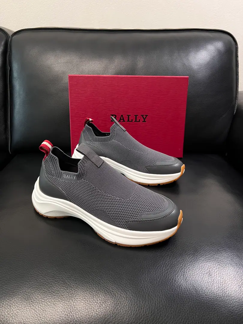 BALLY High Quality Top-level craft Barry. The cabinet is configured with the original plant, The shoes are in the form of a skin-weaving paste., Imported water- dyeed cattle mats, Shoes under the sole.: The original plant is used for the original base., It's super comfortable to be a sole-acting base., The original factory and the single., Codes 39-44（Sold 45 ）