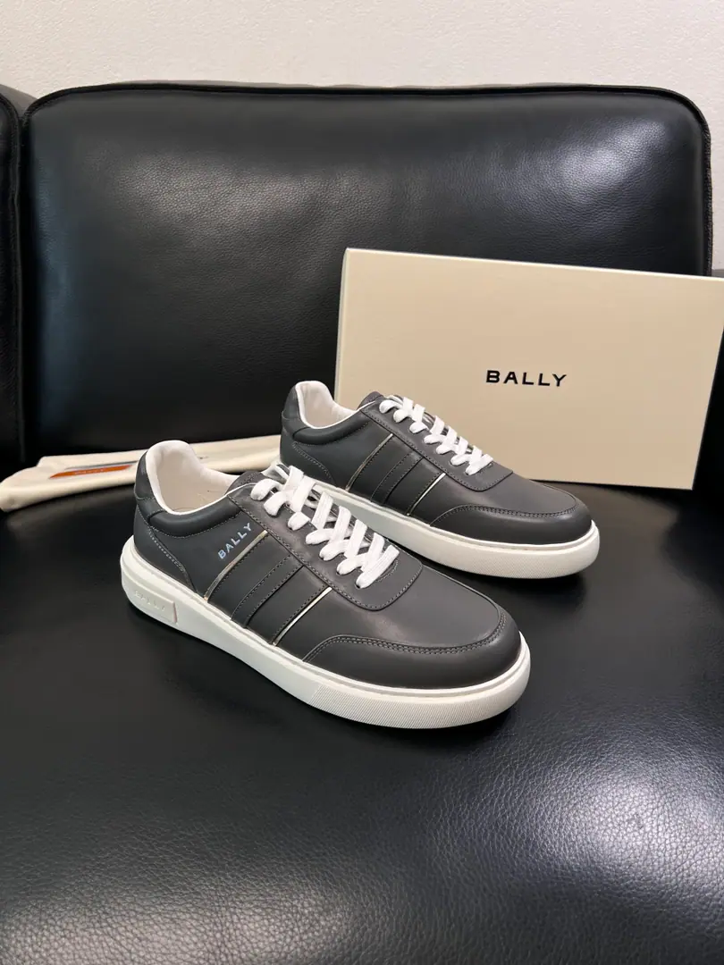 BALLY High Quality Top-level craft Barry. The cabinet is configured with the original plant, The salami is imported into the country., Imported water- dyeed cattle mats, Shoes under the sole.: The original plant is used for the original base., It's super comfortable to be a sole-acting base., The original factory and the single., Welcome to the comparison., Codes 38-44（Sold 45 46）