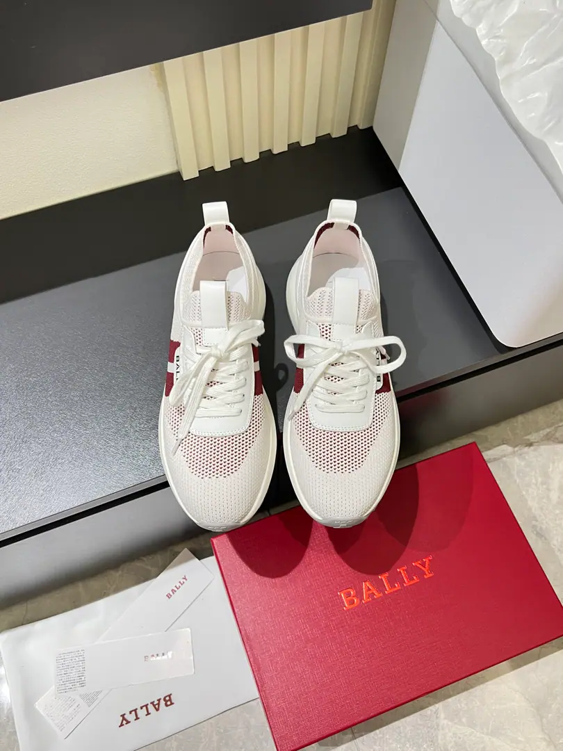 BALLY The latest barley man's leisure shoes in summer.👟, Barry's classic red and white., Classic Colour. Black and red and light., Using imported fly fabric, Brief, Comfortable., Breathe.[John.]The rubber snowflake is skimmed., With super-cracking and sliability., size: 38-44！