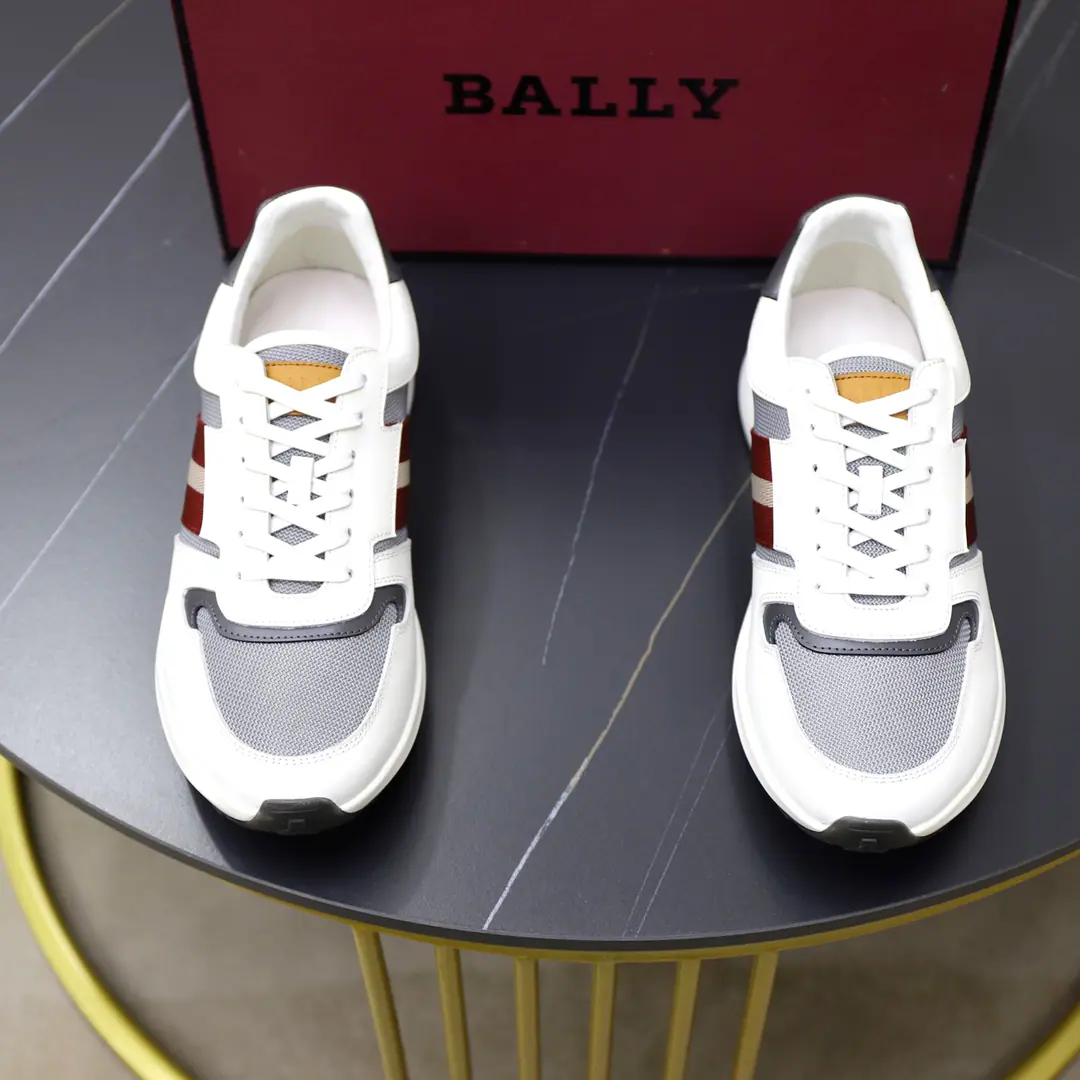 Get out of the factory. Bally/Barry. New man leather swipes with leisure sneakers. In the cow's skin. The original cow's skin is made of a pure colored recloth design style. Comfortable air is excellent. Classic.BHome red and white stripe badge decoration I'm not sure.“BALLY”Silver LetterslogoDot Personality. It's a very good recognition. A staircase with a cow. The soles of the rubber-coloured shoes. The upper foot is extremely comfortable. Quality perception It's cozy and light. Size: 38-39-40-41-42-43-44 （45Make a reservation.）Standard leather shoe size.