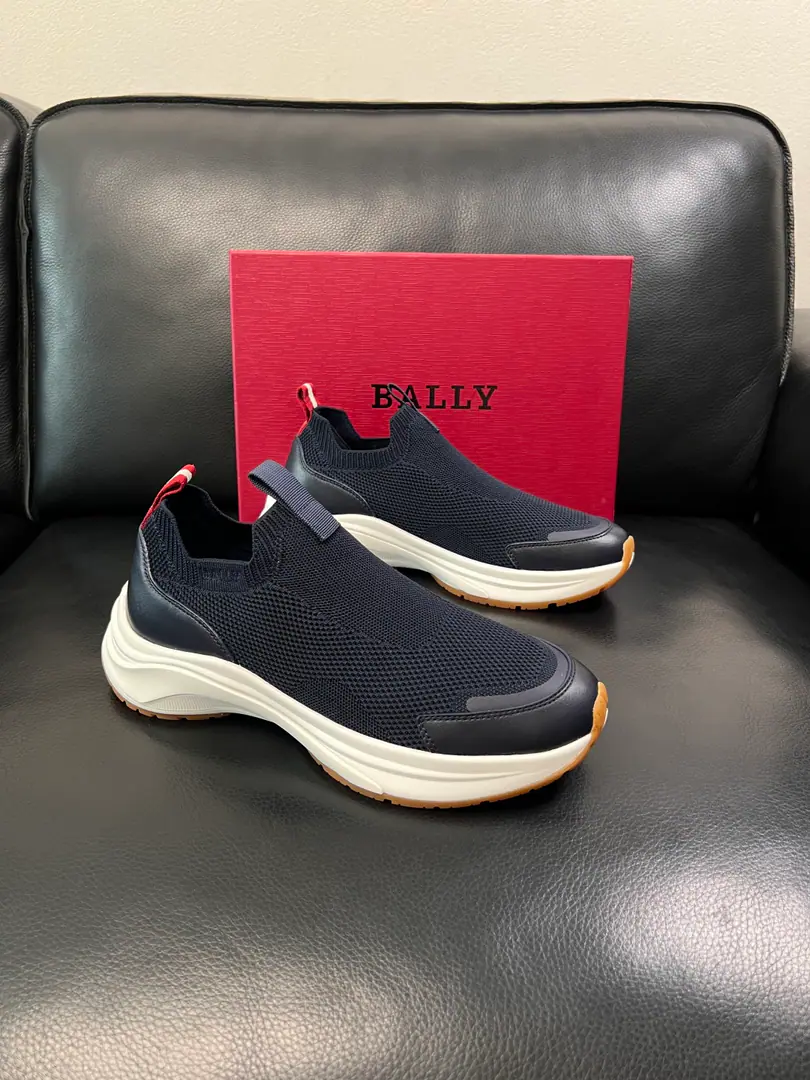 BALLY High Quality Top-level craft Barry. The cabinet is configured with the original plant, The shoes are in the form of a skin-weaving paste., Imported water- dyeed cattle mats, Shoes under the sole.: The original plant is used for the original base., It's super comfortable to be a sole-acting base., The original factory and the single., Codes 39-44（Sold 45 ）