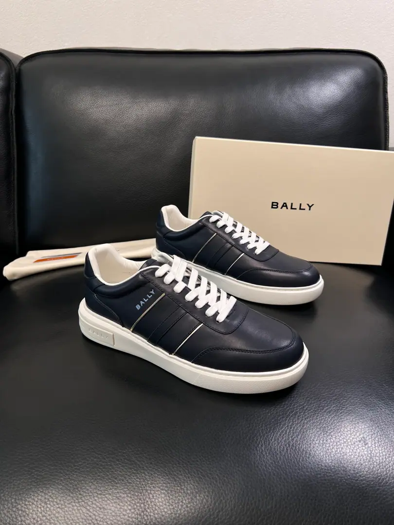 BALLY High Quality Top-level craft Barry. The cabinet is configured with the original plant, The salami is imported into the country., Imported water- dyeed cattle mats, Shoes under the sole.: The original plant is used for the original base., It's super comfortable to be a sole-acting base., The original factory and the single., Welcome to the comparison., Codes 38-44（Sold 45 46）