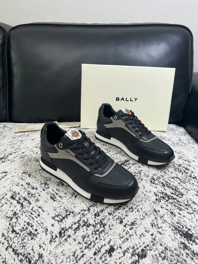 BALLY High Quality Top-level craft Barry. The cabinet is configured with the original plant, The salami is imported into the country., Imported water- dyeed cattle mats, Shoes under the sole.: The original plant is used for the original base., It's super comfortable to be a sole-acting base., The original factory and the single., Codes 39-44（Sold 45 ）