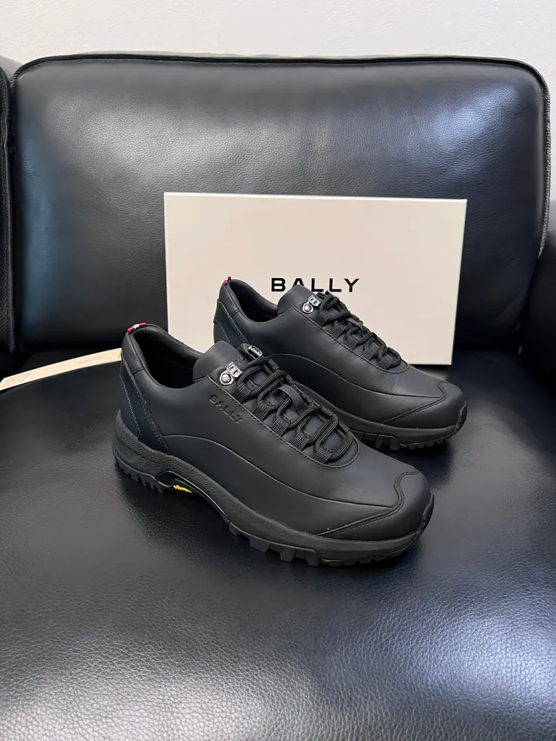 BALLY High Quality Top-level craft Barry. The cabinet is configured with the original plant, The salami is imported into the country., Imported water- dyeed cattle mats, Shoes under the sole.: The original plant is used for the original base., It's super comfortable to be a sole-acting base., The original factory and the single., Codes 39-44（Sold 45 ）