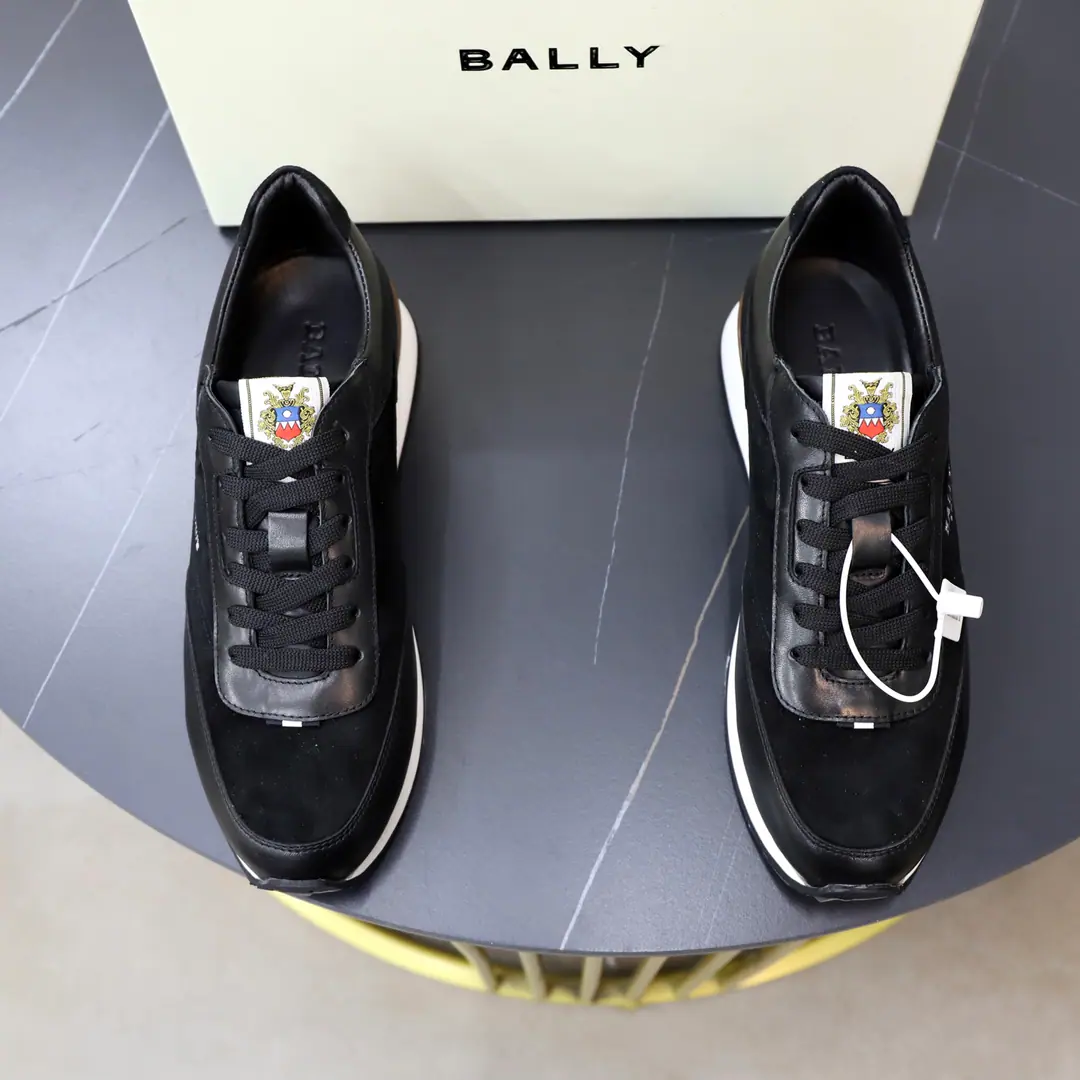 BALLY High Quality Top-level craft Barry. The cabinet is configured with the original plant, The salami is imported into the country., Imported water- dyeed cattle mats, Shoes under the sole.: The original plant is used for the original base., It's super comfortable to be a sole-acting base., The original factory and the single., Welcome to the comparison., Codes 39-44（38.45Make a reservation.