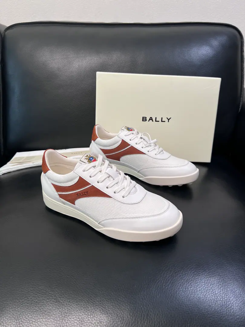 BALLY High Quality Top-level craft Barry. The cabinet is configured with the original plant, The salami is imported into the country., Imported water- dyeed cattle mats, Shoes under the sole.: The original plant is used for the original base., It's super comfortable to be a sole-acting base., The original factory and the single., Welcome to the comparison., Codes 39-44（Sold 45 ）