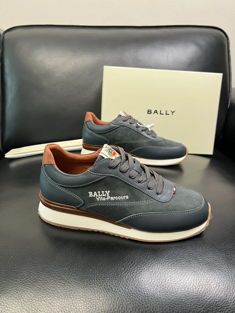 BALLY High Quality Top-level craft Barry. The cabinet is configured with the original plant, The salami is imported into the country., Imported water- dyeed cattle mats, Shoes under the sole.: The original plant is used for the original base., It's super comfortable to be a sole-acting base., The original factory and the single., Welcome to the comparison., Codes 39-44（Sold 45 ）