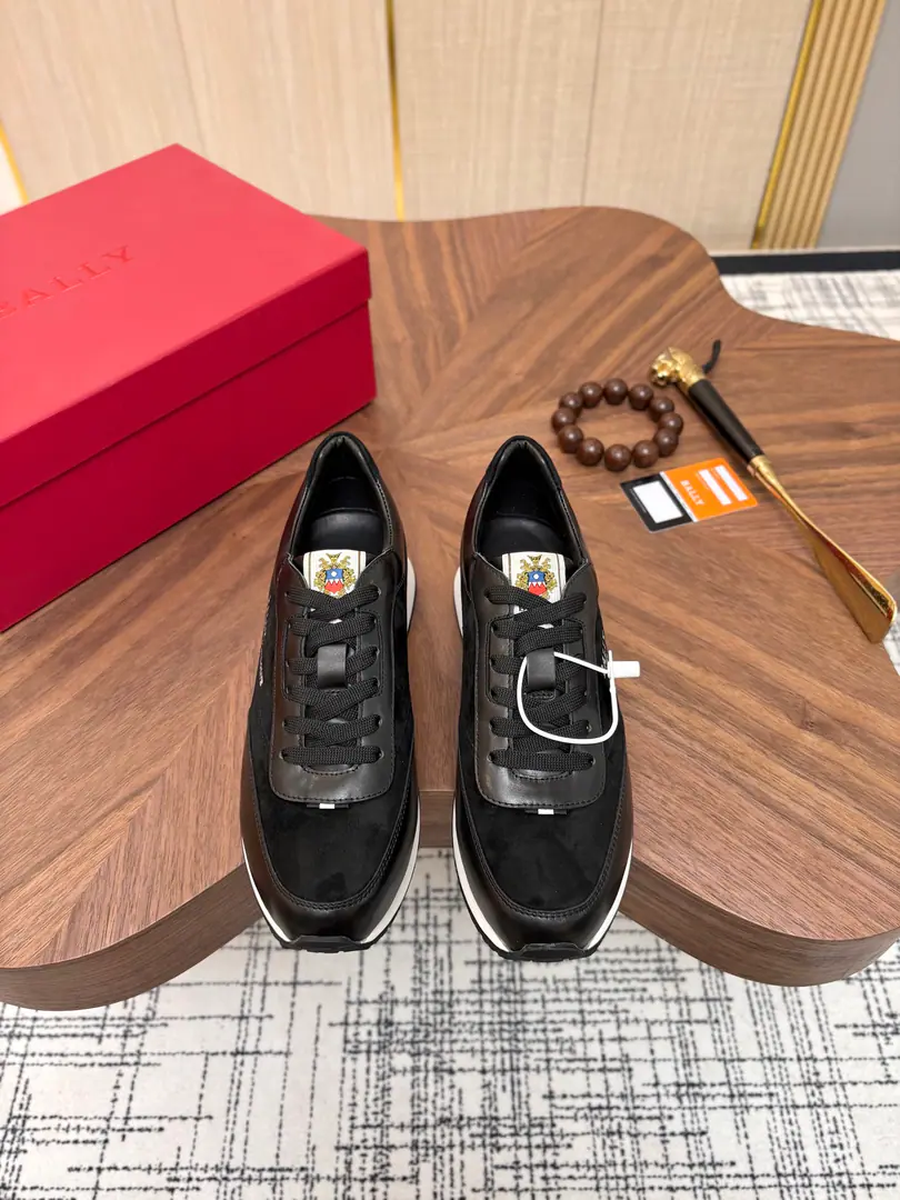 Get out of the factory. Bally/Barley's low-life leisure shoes., Use head-stressed shoes., Importing cattle and skins, The skin is so fine and smooth and so bright. The upper foot is very light and comfortable. Size: 39-44（38.45Do it.）
