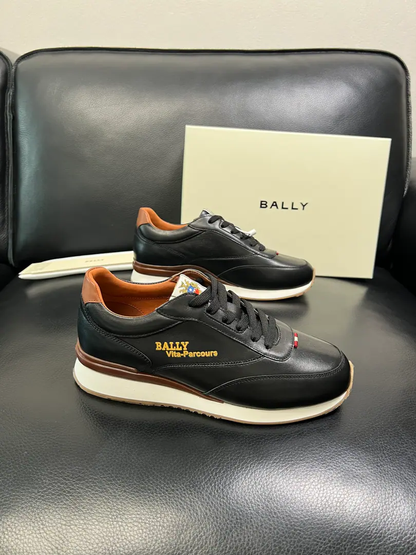 BALLY High Quality Top-level craft Barry. The cabinet is configured with the original plant, The salami is imported into the country., Imported water- dyeed cattle mats, Shoes under the sole.: The original plant is used for the original base., It's super comfortable to be a sole-acting base., The original factory and the single., Welcome to the comparison., Codes 39-44（Sold 45 ）