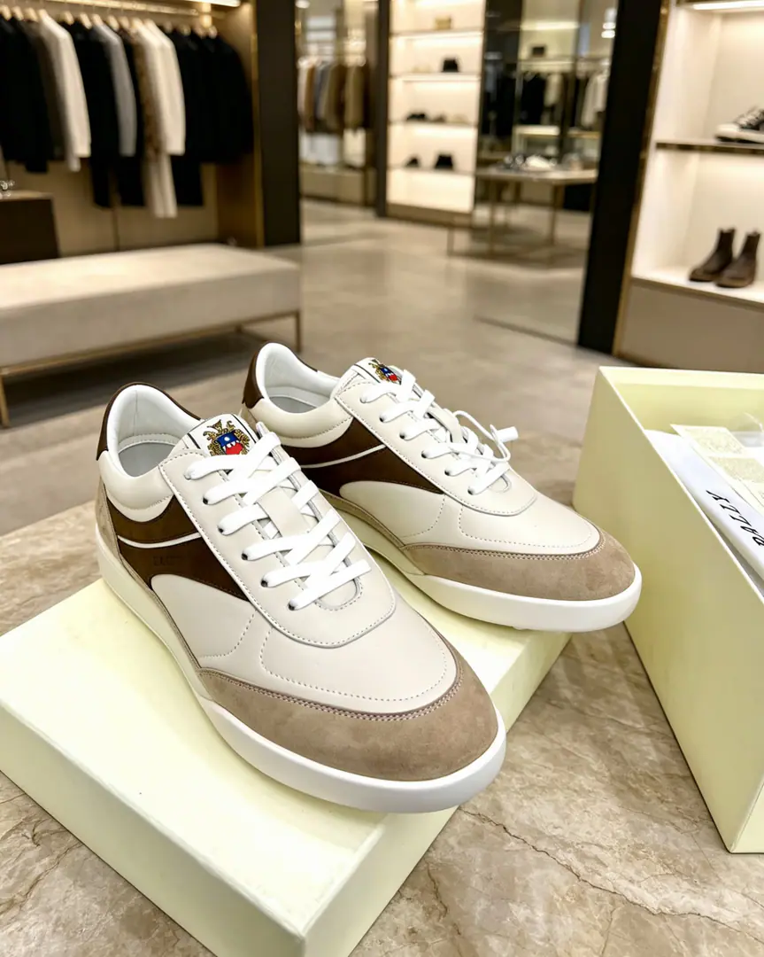 【 BALLY】Barry. High-end quality Original List🔍🔍Leisure sports shoes Shoe.: Imports🔝Napa Skin., Car-travage process, A little anti-feathers..Shoe tongue.. The Chou-Bo brand of Silken.logo Uchi.: Water-tied cow skin. Otsumi!: Super light-strength-resistant.·Rubber. Combination of double-coloured large bottom Super-high-quality control.·- I'm doing a little work.: Highlight(High-end·- How expensive.·Slot) Size: 39-44（38, 45, Make a reservation.)