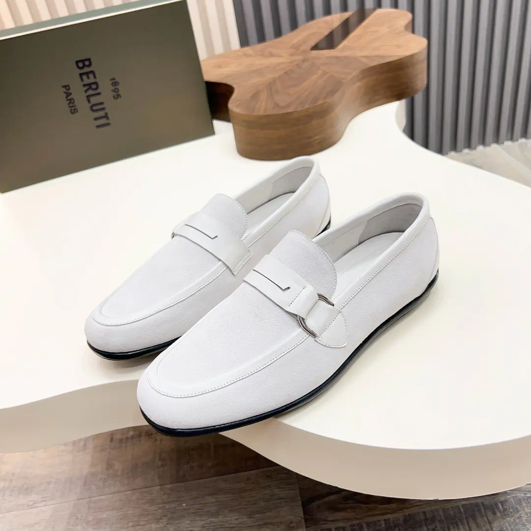 Berlui/Brute. Handmade men's leather shoes., Italian imports Cow-faced. The inside calf skin. It's not a quality market. Details are fine. Inreben dyes the cow skin.. Dollar Size: 39-44 45Sold
