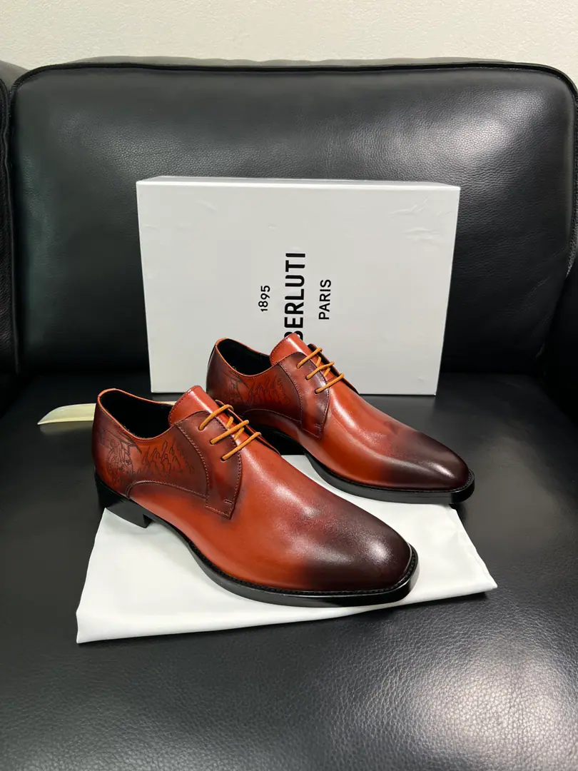 Berluti High Quality Top-level craft Brute. The counter is being synchronized with the original distribution configuration., Italian imports of cow flour, All imported water- dyeed cattle stubs., Shoes under the sole.: The original factory is super comfortable with the original base., The original factory and the single., Codes 39-44（Sold38 45 46 47）