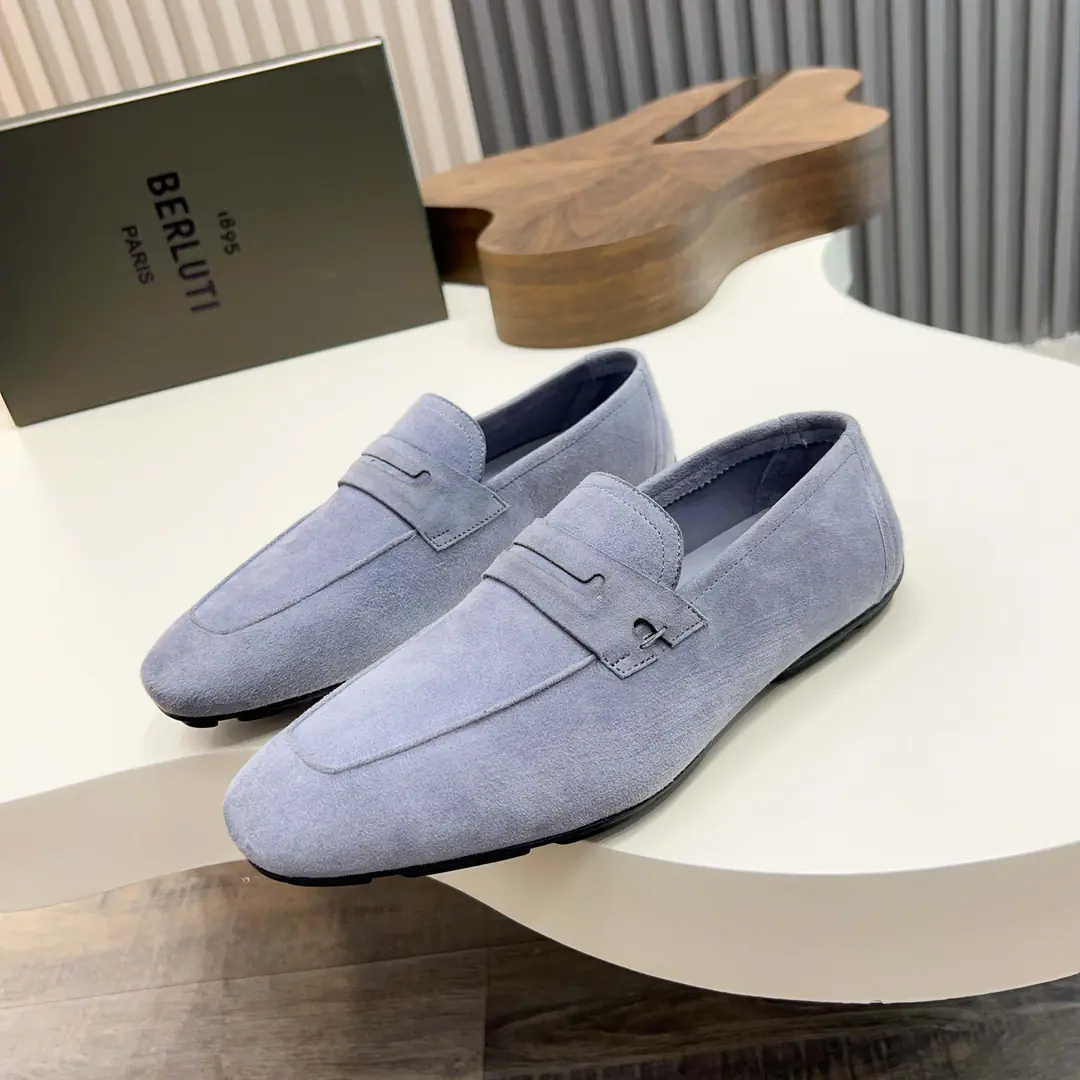 BerlutiBrute.Lorenzo Drive CamoscioPython. ♞size. 39~44 （38, 45Make a reservation.） The summers of gentlemen. Use BerlutiOpen∞It's easy to wear, but it's not out of the classics., It's the modern gentleman who loves LeFleur shoes.“Foot.”Reasons. THE RAKERecently, I've been making shoes in Paris. BerlutiIt's...2023Spring and summer series, I found a last-sum-sum shoes that the LeFleur can't miss.: Lorenzo Drive.