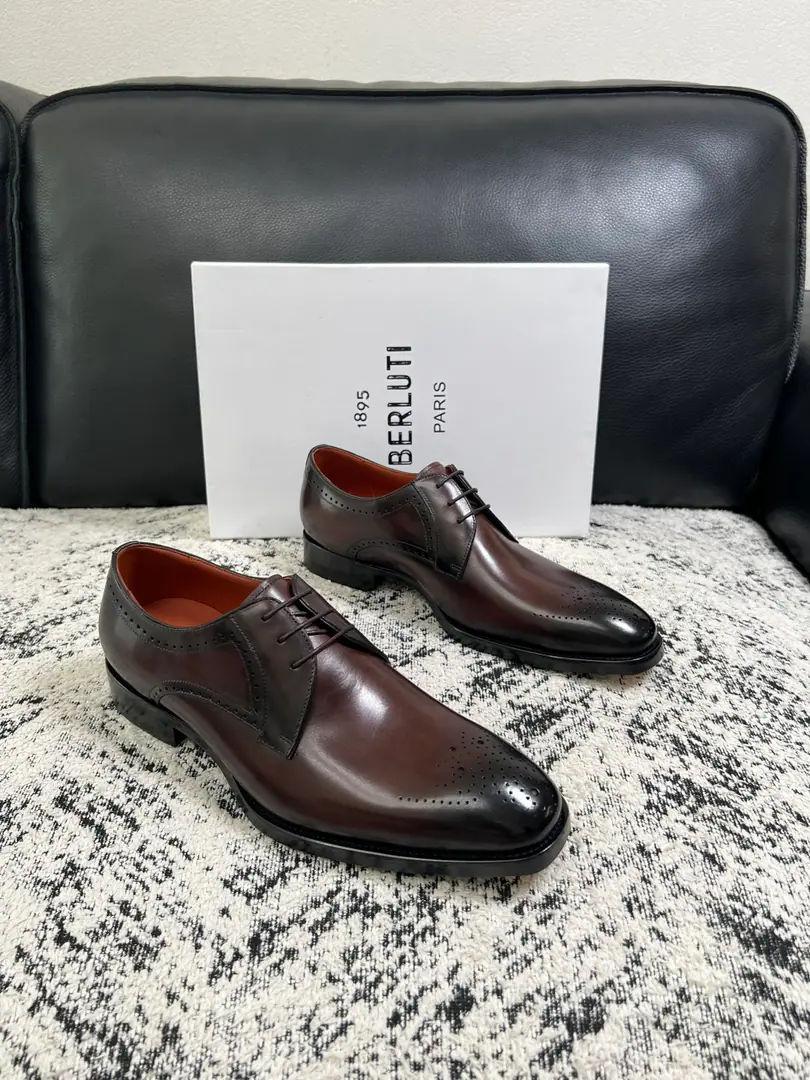 Berluti High Quality Top-level craft Brute. The counter is being synchronized with the original distribution configuration., Italian imports of cow flour, All imported water- dyeed cattle stubs., Shoes under the sole.: The original factory is super comfortable with the original base., The original factory and the single., Codes 39-44（Sold38 45 46）