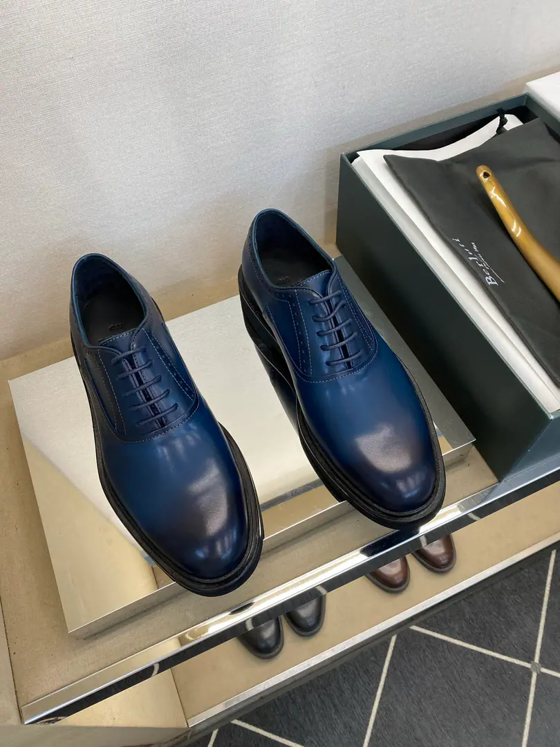 ⚠️【BERLUT＊】 ⚠️Artificial paint for color. ⚠️Fashion Debys. ⚠️Positive: 39One.44, (5One.10） ⚠️High-tech pure handcraft🐂Goods！Fashion is high-light.💯💯, Shoemaker is a pure hand-colored man., Real art.！The water towers are also re-colored.！Fahrenheit.: Artificial painting of cattle skins in Italy.(It's super-high., A touch.), Uchi.: Importing cow skin, Slipperproof rubber floor！！Super-cerial sense！Gentleman.！38, 45, Make a no-refund order.