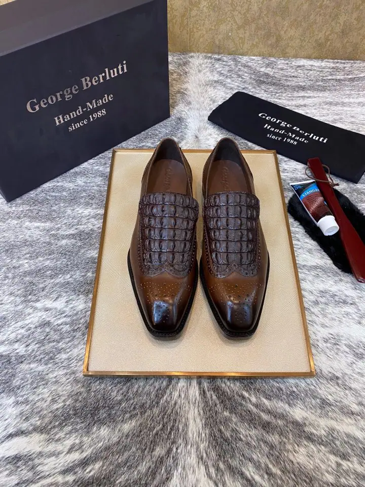 BerLuti From1988s【Pure manual】A noble shoe-shoe. The perfect shoes for the ancient sculptures. German imports of cattle and skins. The original floor. Thailand🇹🇭Siam alligator.🐊, You can only make one foot without putting the whole crocodile together. 38/45 Specially maintained oil