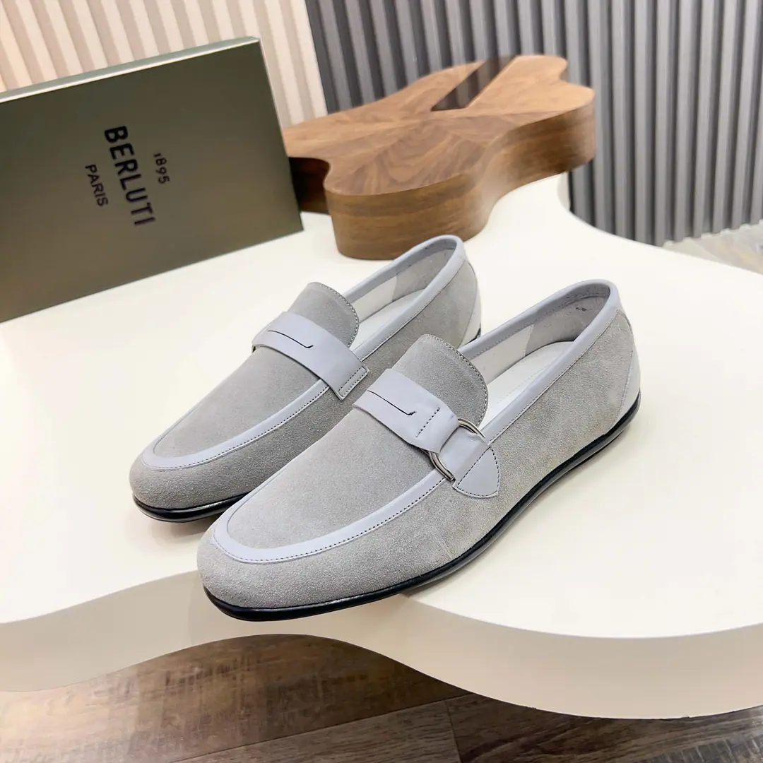 Berlui/Brute. Handmade men's leather shoes., Italian imports Cow-faced. The inside calf skin. It's not a quality market. Details are fine. Inreben dyes the cow skin.. Dollar Size: 39-44 45Sold