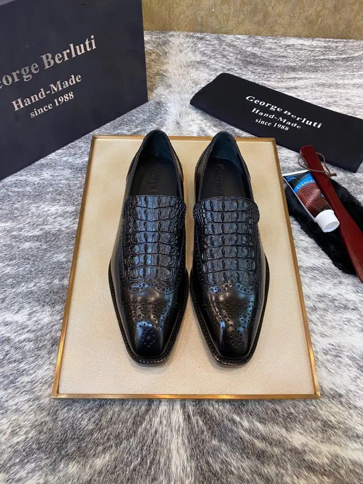 BerLuti From1988s【Pure manual】A noble shoe-shoe. The perfect shoes for the ancient sculptures. German imports of cattle and skins. The original floor. Thailand🇹🇭Siam alligator.🐊, You can only make one foot without putting the whole crocodile together. 38/45 Specially maintained oil