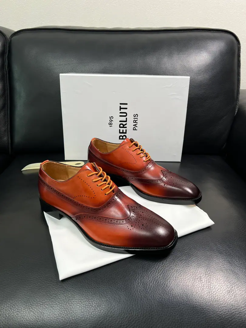Berluti High Quality Top-level craft Brute. The counter is being synchronized with the original distribution configuration., Italian imports of cow flour, All imported water- dyeed cattle stubs., Shoes under the sole.: The original factory is super comfortable with the original base., The original factory and the single., Codes 39-44（Sold38 45 46 47）