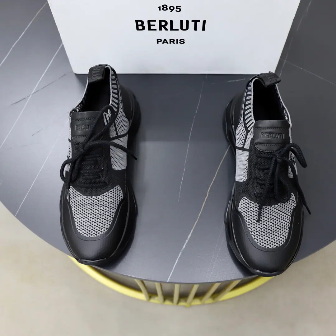 Get out of the factory. BerlutiBrute. New leather men's sneakers. This sneaker uses beehive-like knitted shoe., Back with the leather., - It's a good air., Structural stability, It's so cozy., You're not tired of wearing it.！The frenzy shoes are pretty big and stylish., It's good to support the foot., Undefined Design, Shoehead and heel were reinforced., It's a guarantee of air., And I've increased the durability of shoes.！Under the barbed-up., Soft and tender.TPUSlip-proof, sandal soles., I'm a little more comfortable on my feet., I'm comfortable with air.！Full packaged dustproof bags！ Codes: 38-39-40-41-42-43-44（4546- It's a deal.）
