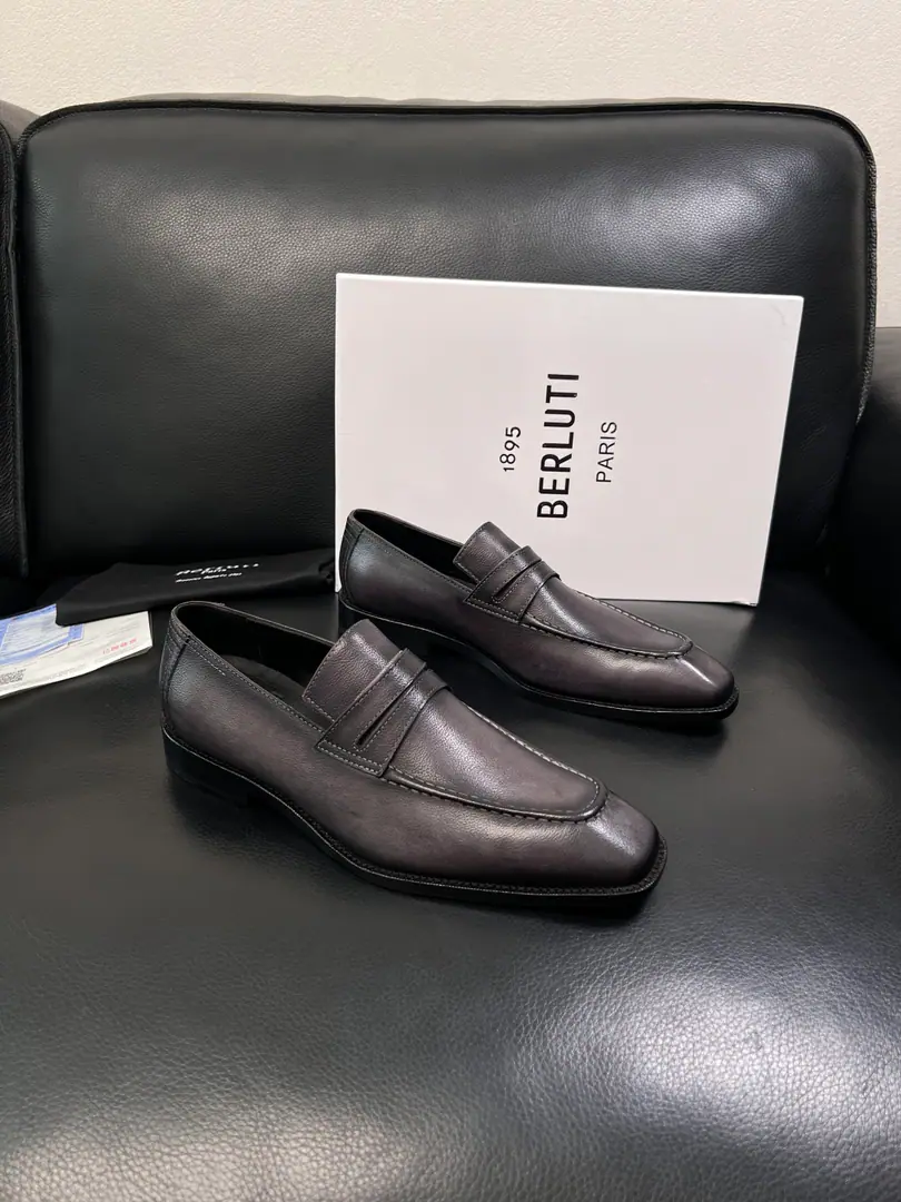 Berluti Top-level requisition Brute. The counter is being synchronized with the original distribution configuration., Italian imports of cow flour, All imported water- dyeed cattle stubs., Shoes under the sole.: The original factory is super comfortable with the original base., The original factory and the single. High Quality,, Welcome to the comparison., Codes 39-45（Sold38 46）
