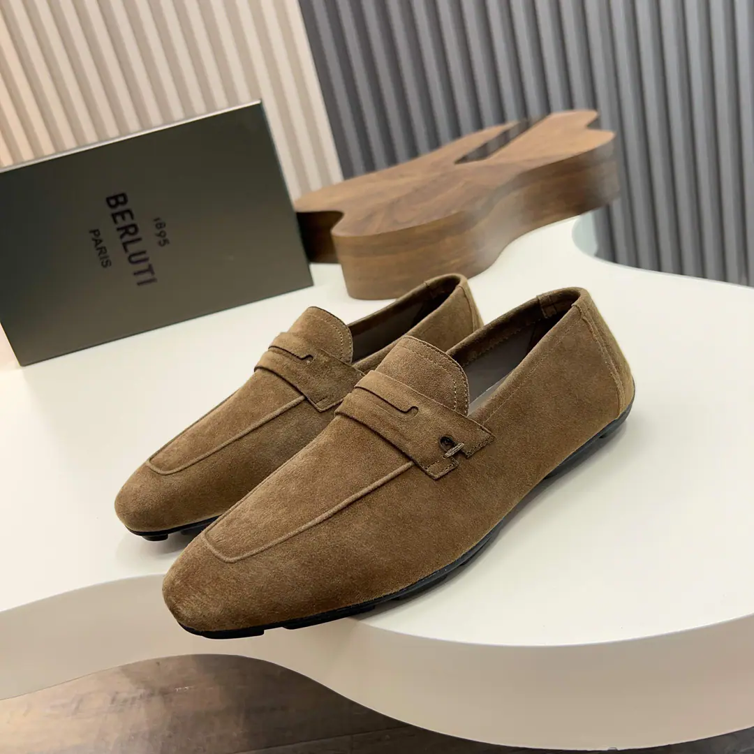 BerlutiBrute.Lorenzo Drive CamoscioPython. ♞size. 39~44 （38, 45Make a reservation.） The summers of gentlemen. Use BerlutiOpen∞It's easy to wear, but it's not out of the classics., It's the modern gentleman who loves LeFleur shoes.“Foot.”Reasons. THE RAKERecently, I've been making shoes in Paris. BerlutiIt's...2023Spring and summer series, I found a last-sum-sum shoes that the LeFleur can't miss.: Lorenzo Drive.