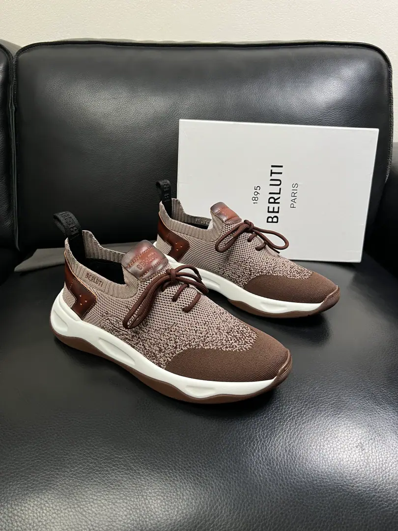 Berluti Top-level requisition Brute. The counter is being synchronized with the original distribution configuration., Italian imports of fabric, All imported water- dyeed cattle stubs., Shoes under the sole.: The original factory is super comfortable with the original base., The original factory and the single. High Quality,, Welcome to the comparison., Codes 39-44（Sold 45 ）