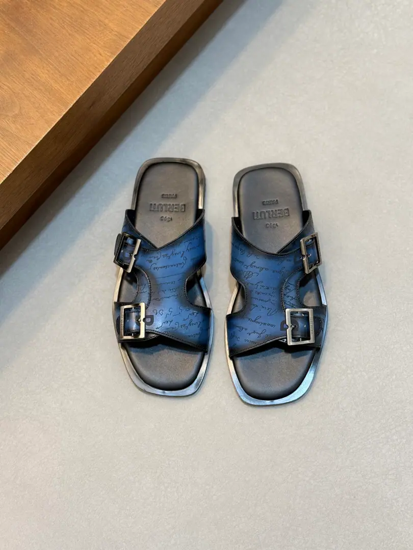 . Official Network1:1 ⚠️【BERLUT＊】 ⚠️Artificial paint for color. ⚠️Fashion slippers ⚠️Positive: 39One.44 ⚠️High-tech pure handcraft🐂Goods！Fashion slippers are very high.💯💯Artificial painting of cattle skins in Italy.(It's super-high., A touch.), A full bag of cattle.！The bubbles are so frugal that the skin is so thick.！！Super-cerial sense！Gentleman.！4546I'll make sure I don't change it.