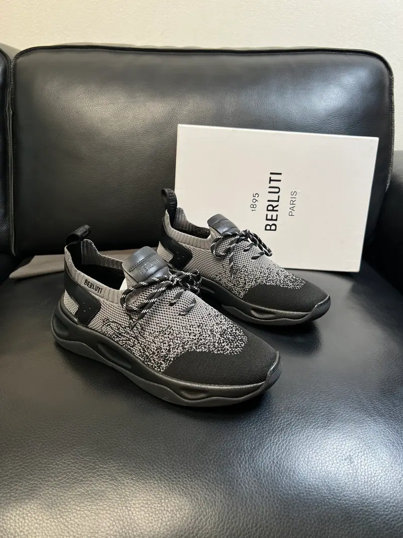 Berluti Top-level requisition Brute. The counter is being synchronized with the original distribution configuration., Italian imports of fabric, All imported water- dyeed cattle stubs., Shoes under the sole.: The original factory is super comfortable with the original base., The original factory and the single. High Quality,, Welcome to the comparison., Codes 39-44（Sold 45 ）