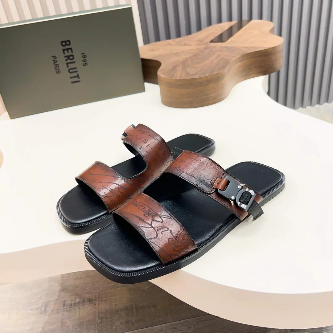 . Official Network1:1 ⚠️【BERLUT＊】 ⚠️Artificial paint for color. ⚠️Fashion slippers ⚠️Positive: 39One.44 ⚠️High-tech pure handcraft🐂Goods！Fashion slippers are very high.💯💯Artificial painting of cattle skins in Italy.(It's super-high., A touch.), A full bag of cattle.！The bubbles are so frugal that the skin is so thick.！！Super-cerial sense！Gentleman.！4546I'll make sure I don't change it.